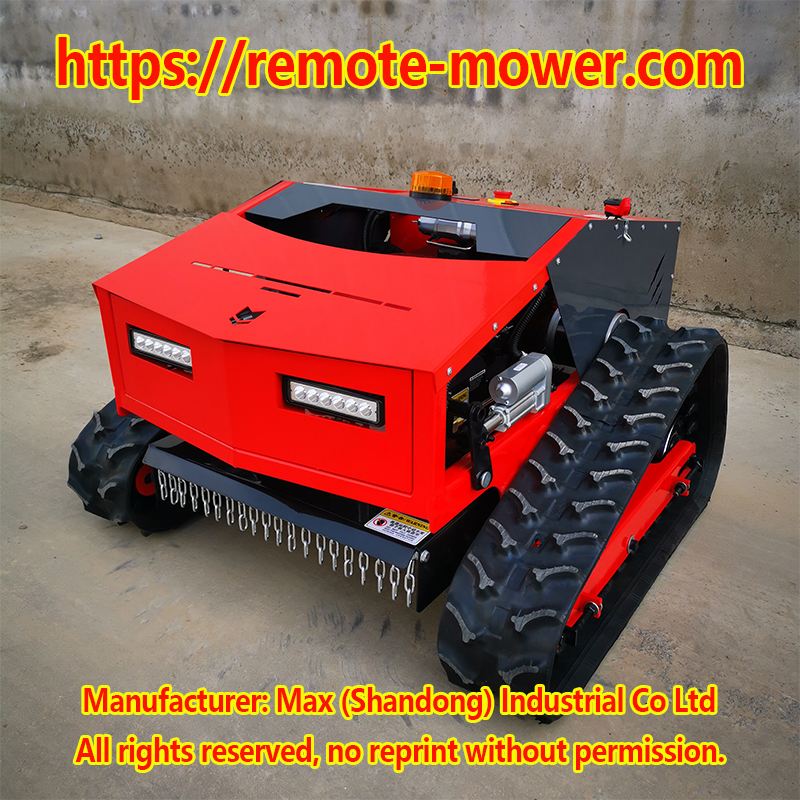 Spanish customer ordered three HS500F-24V units remote control lawn mower - News - 1